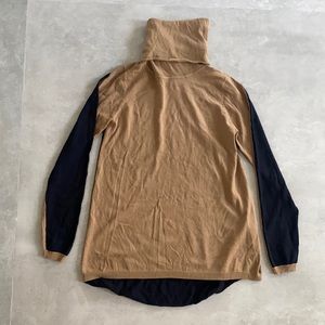 Long-Sleeve Turtleneck Knit Top